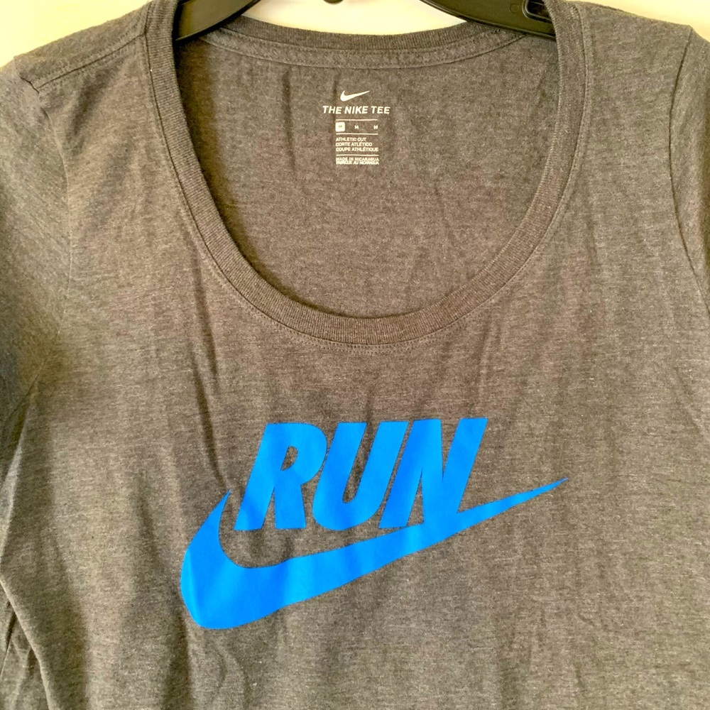 Nike Run medium tee Gray blue stretchy fun workout unisex